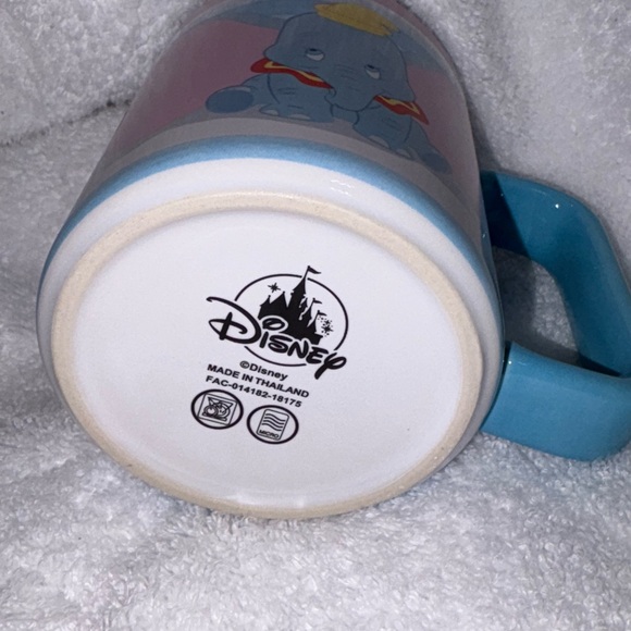 Dumbo Mug with Blue Handle - Picture 3 of 4